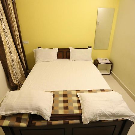 Moonlight Residency Hotel Tiruchirappalli Bagian luar foto