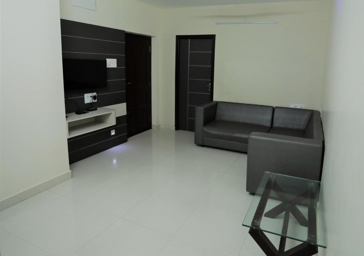 Moonlight Residency Hotel Tiruchirappalli Bagian luar foto