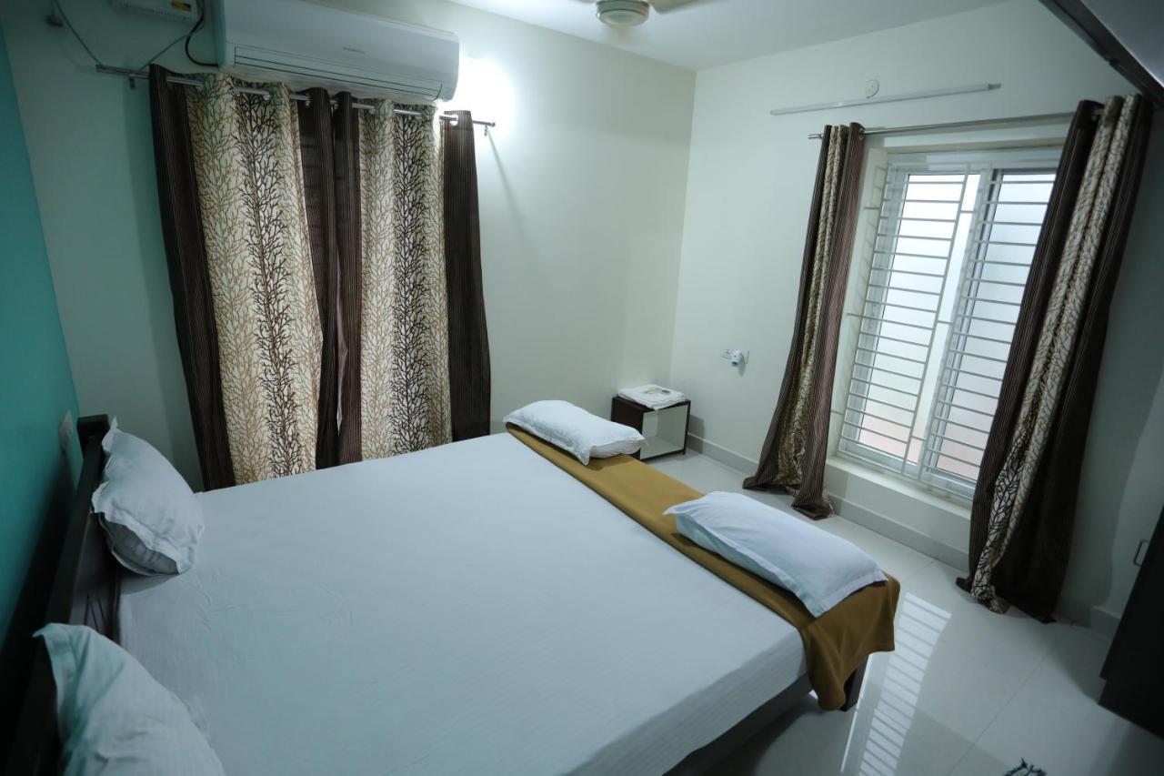 Moonlight Residency Hotel Tiruchirappalli Bagian luar foto