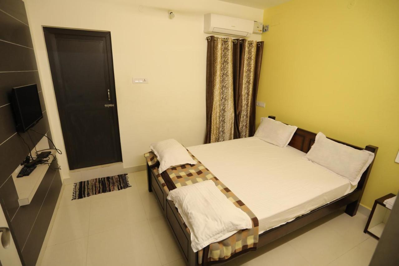 Moonlight Residency Hotel Tiruchirappalli Bagian luar foto
