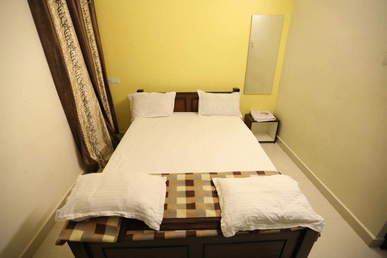 Moonlight Residency Hotel Tiruchirappalli Bagian luar foto