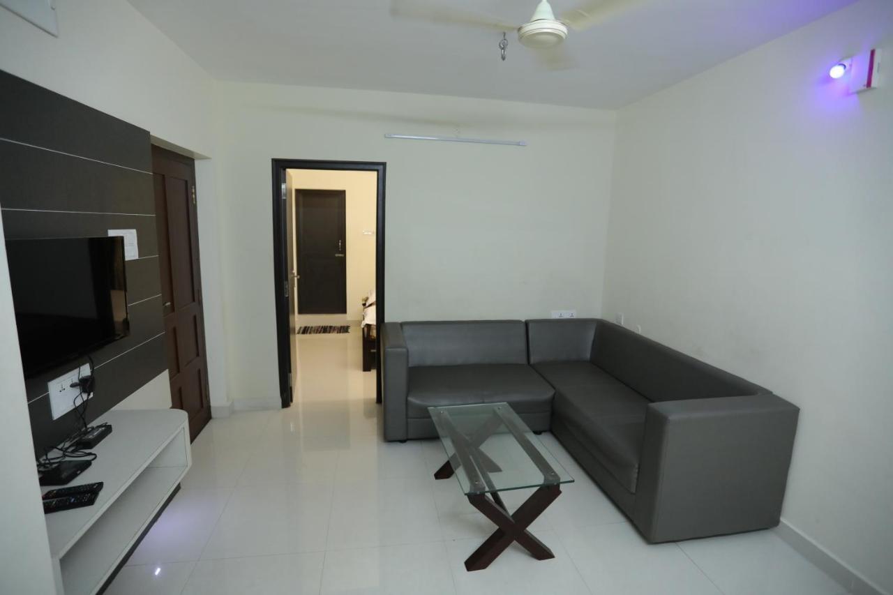 Moonlight Residency Hotel Tiruchirappalli Bagian luar foto
