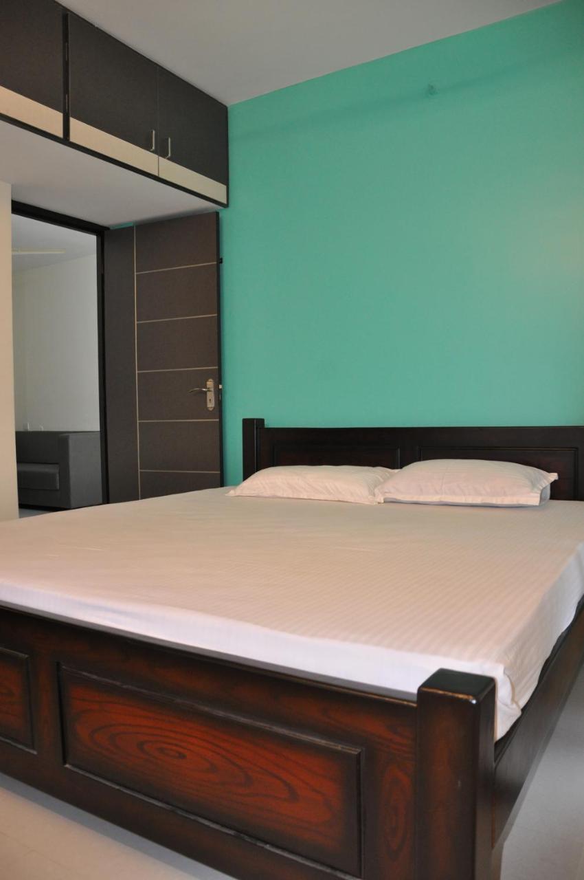 Moonlight Residency Hotel Tiruchirappalli Bagian luar foto