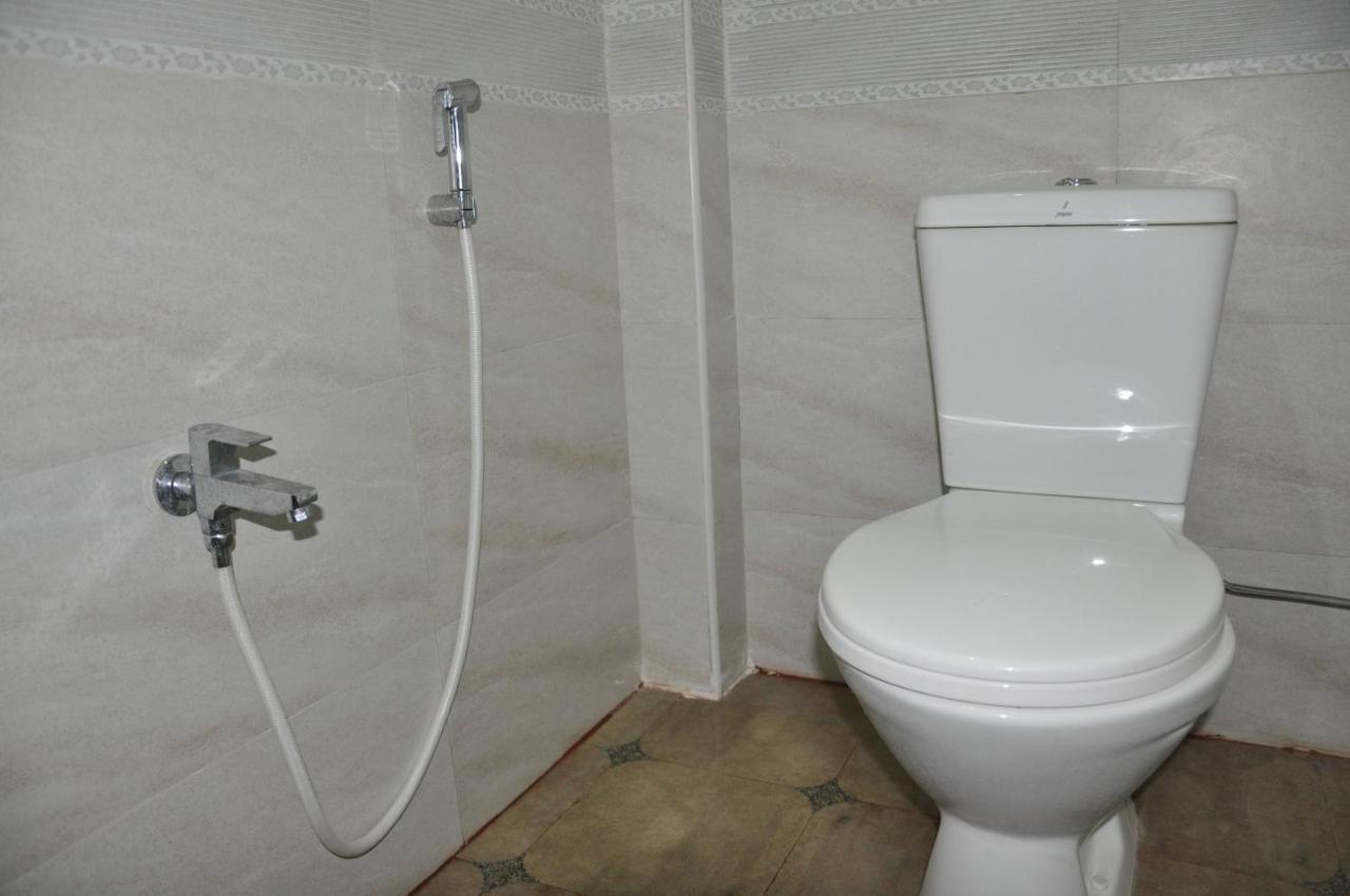 Moonlight Residency Hotel Tiruchirappalli Bagian luar foto